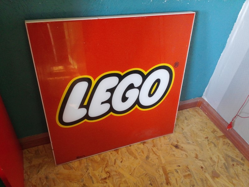 sign.jpg