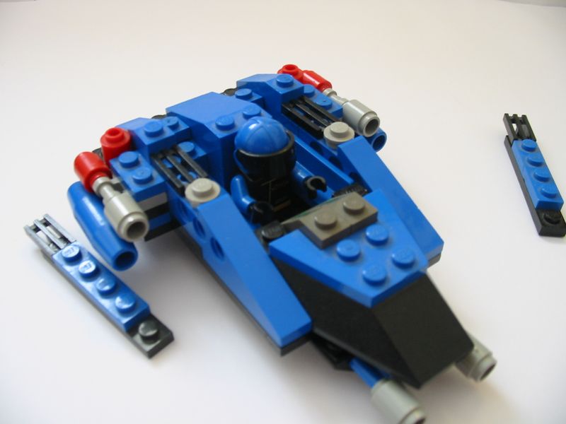 04blueship.jpg