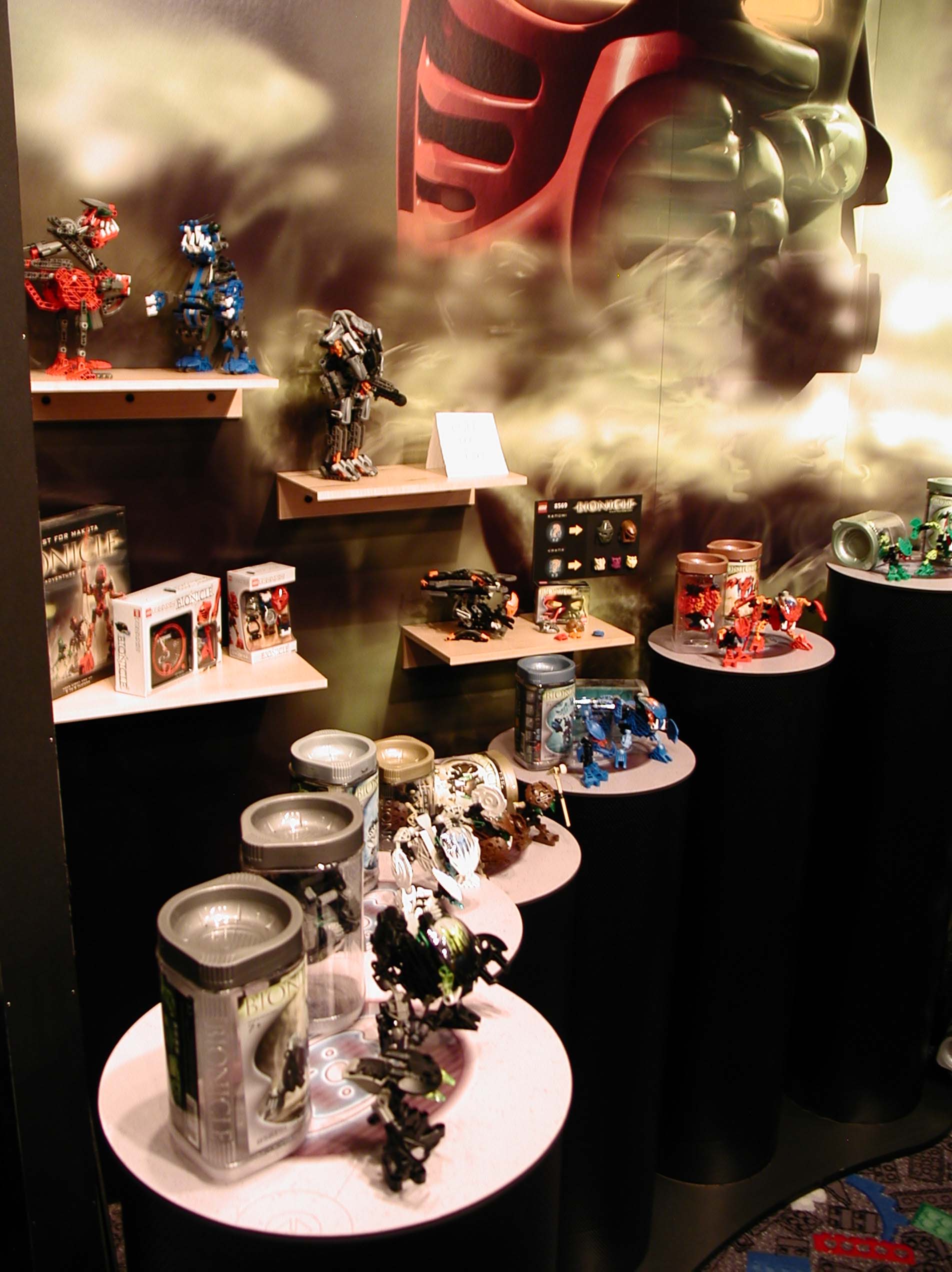 02_toyfair_display_01.jpg