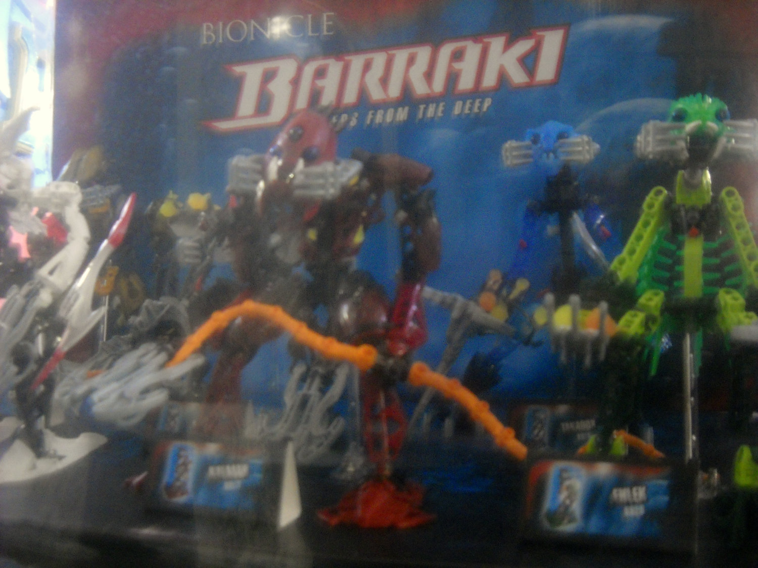 07_barraki_store_display.jpg