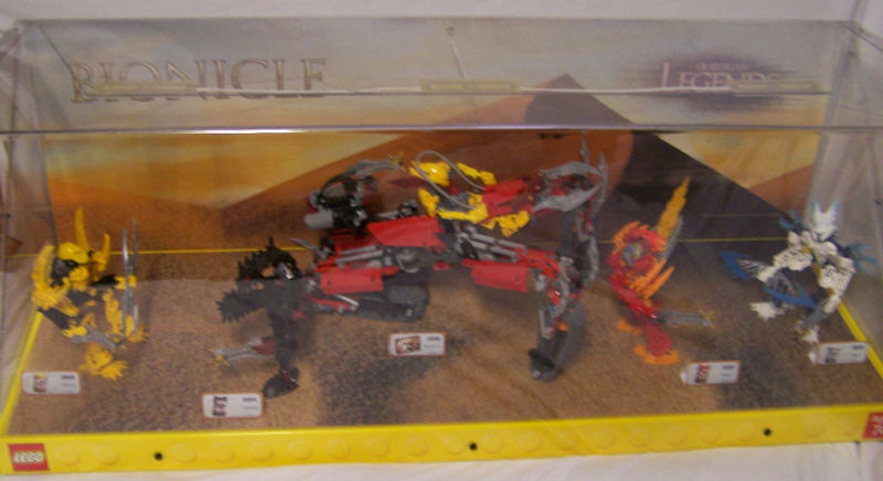 09_glatorian_skopio_store_display_01.jpg