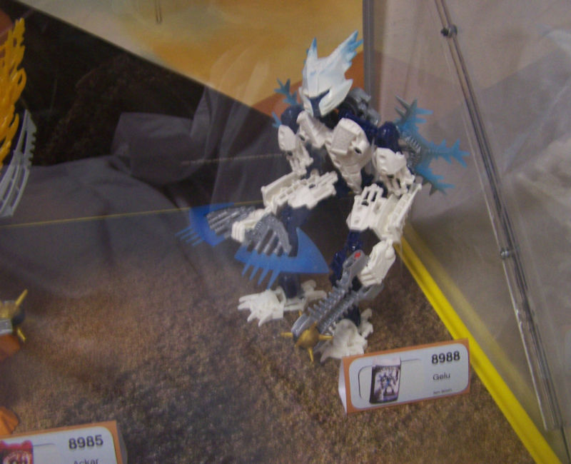 09_glatorian_skopio_store_display_04.jpg