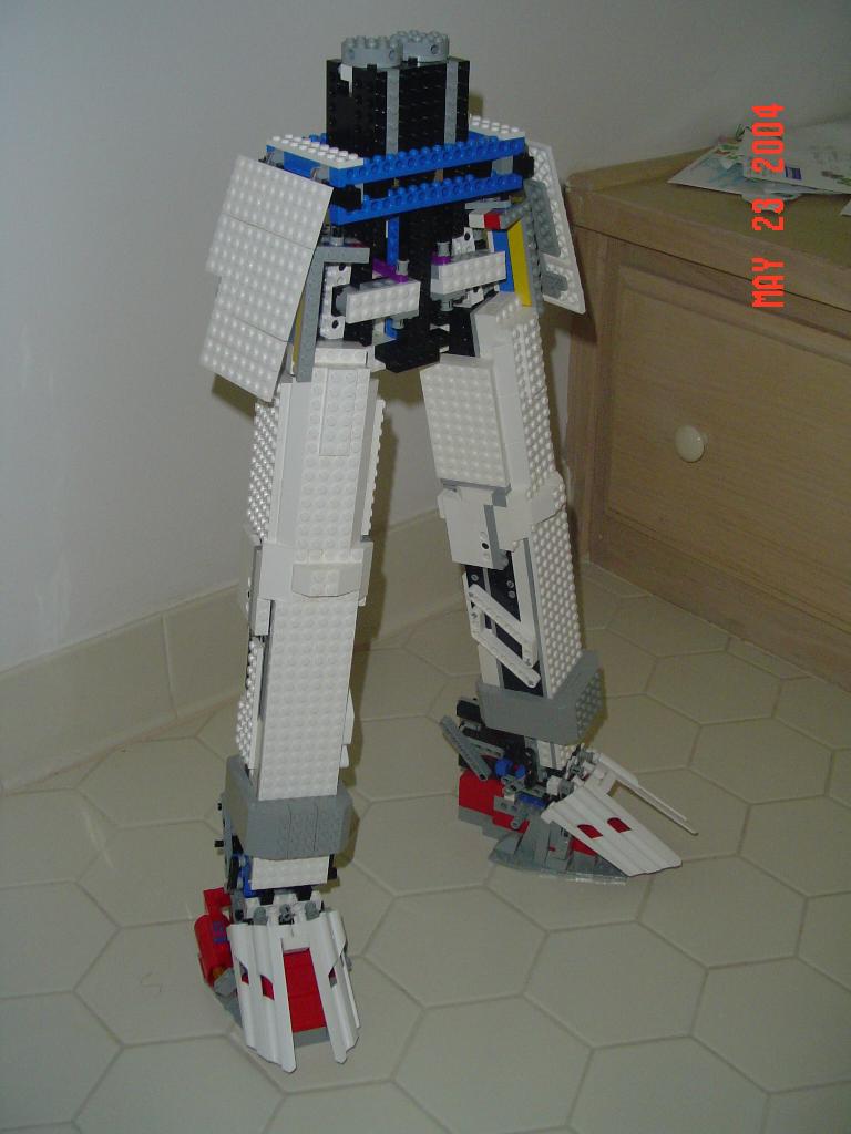 gundamlegs001.jpg