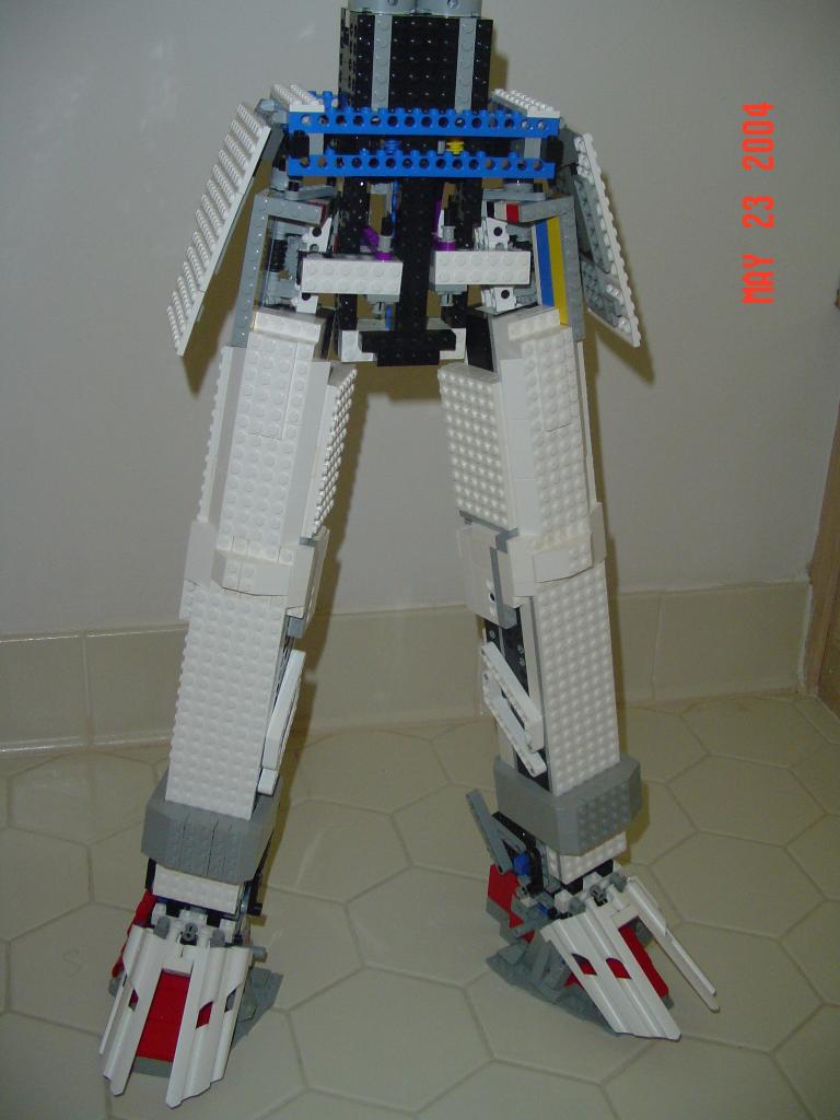 gundamlegs002.jpg
