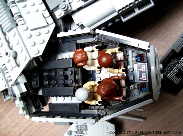 28._cockpit_open.jpg