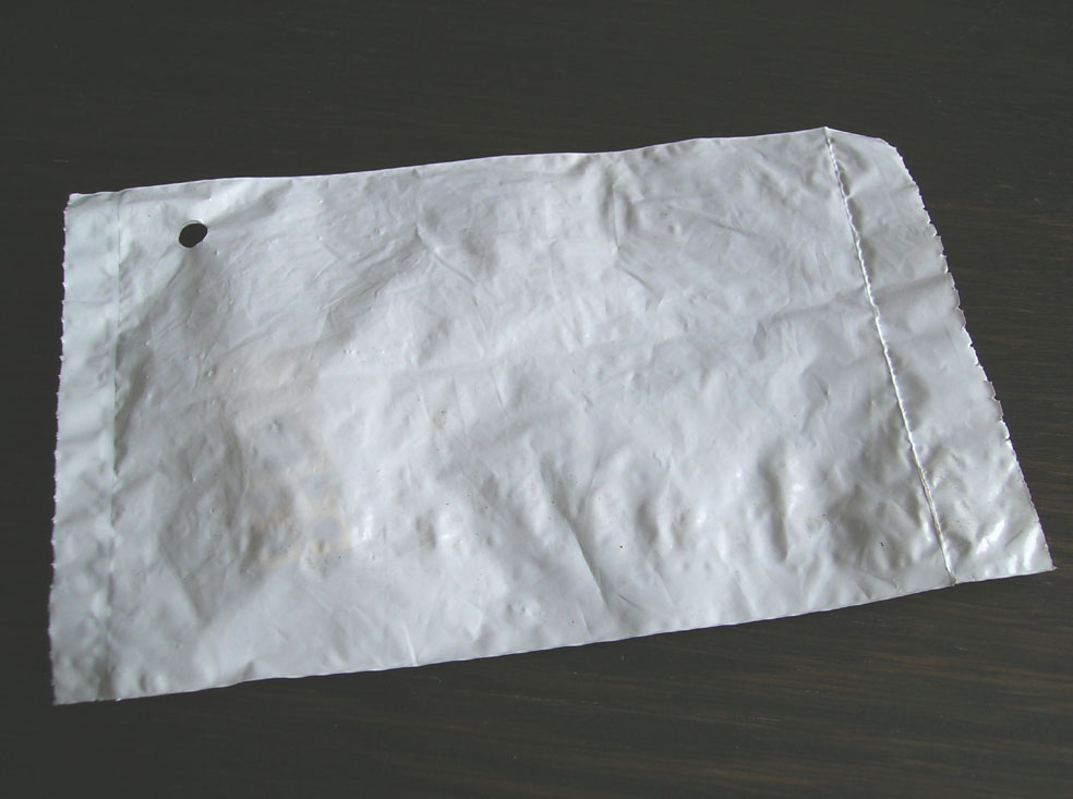 02_c3po_bag_backside.jpg