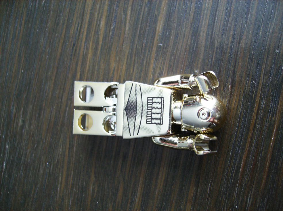 04_c3po_out_of_package.jpg