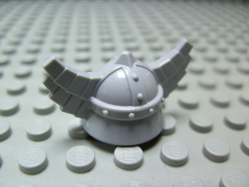 helmet_with_wings_light_bley.jpg
