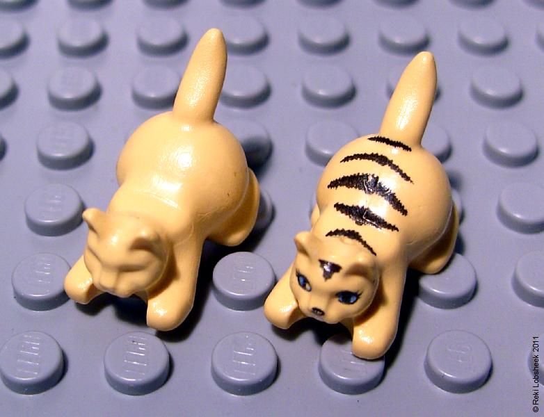 crouching_cats_-_comparison.jpg