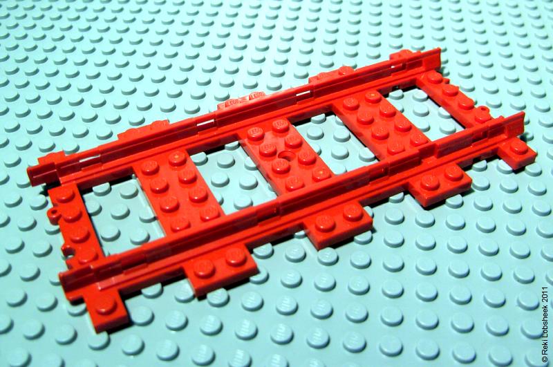 train_track_straight_-_red.jpg