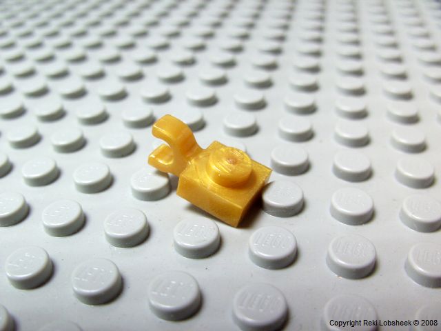 plate_modified_1x1_w_clip_pearl_dark_gold.jpg