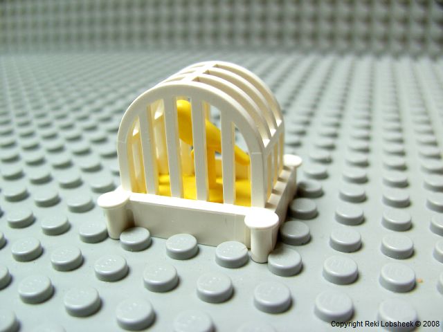 birdcage_with_yellow_bird.jpg