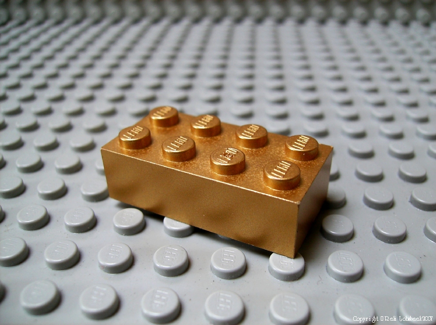 brick_2x4_metallic_gold.jpg