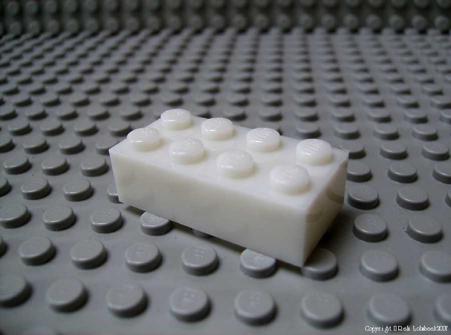 brick_2x4_milky_white.jpg