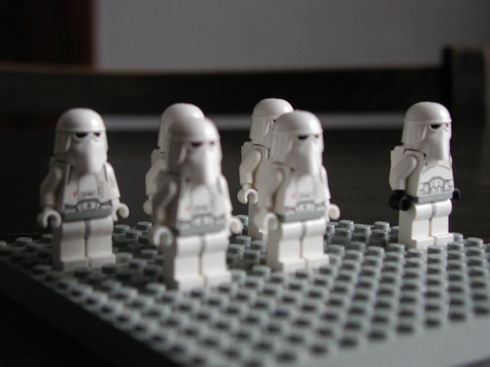batallion-snowtroopers-2.jpg