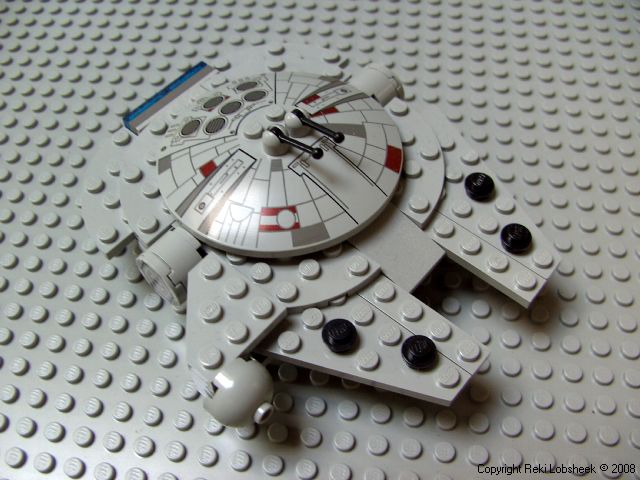 4488_millennium_falcon.jpg
