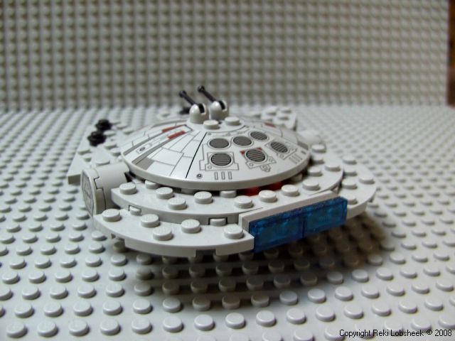 4488_millennium_falcon_iii.jpg
