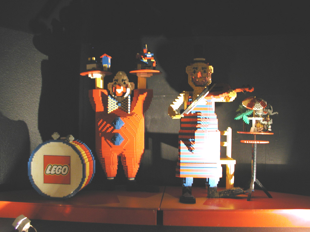 cirkus_statues.jpg