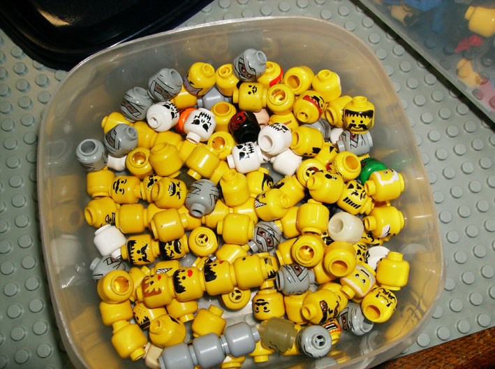 minifig_heads.jpg