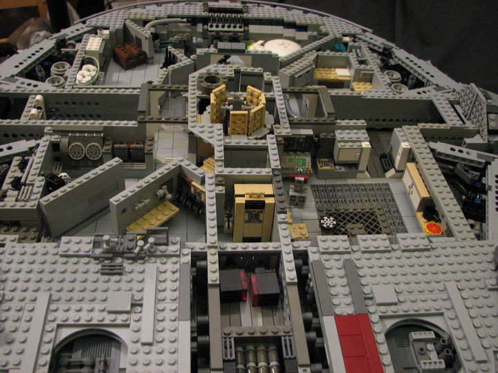 ucs_falcon_interior_007.jpg