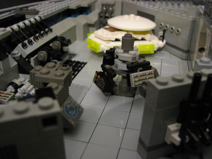 ucs_falcon_interior_011.jpg