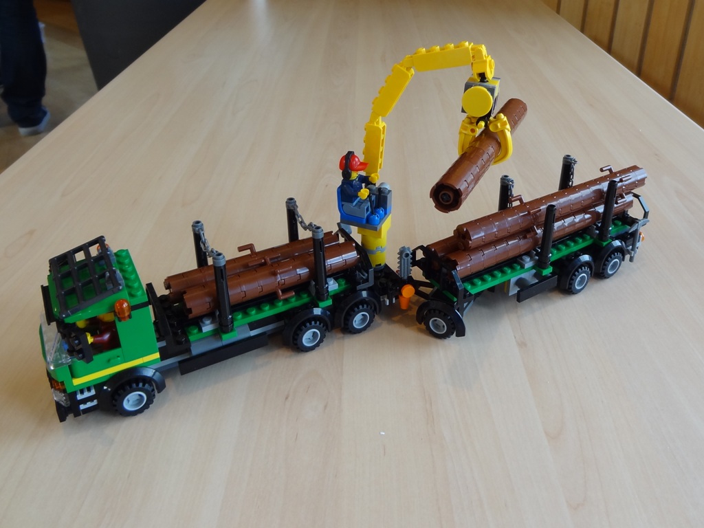 00146---trailer_for_logging_truck---60059.jpg