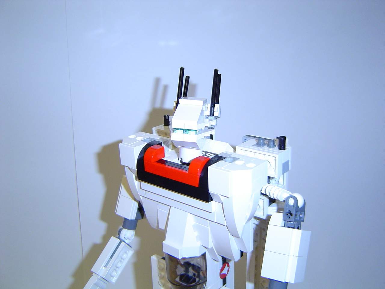 macross_vf-1a_valkyrie_battroid_00.jpg