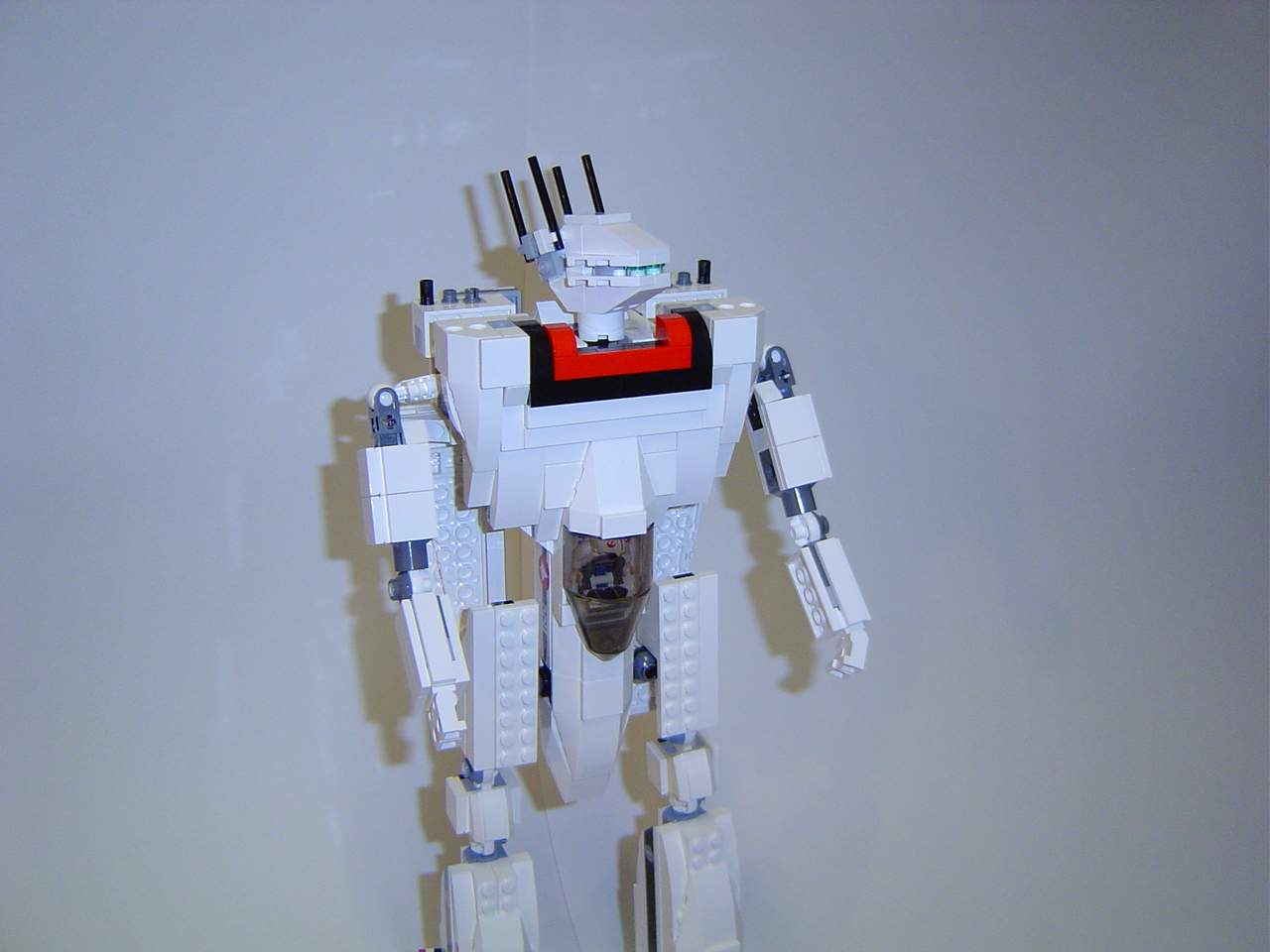 macross_vf-1a_valkyrie_battroid_02.jpg