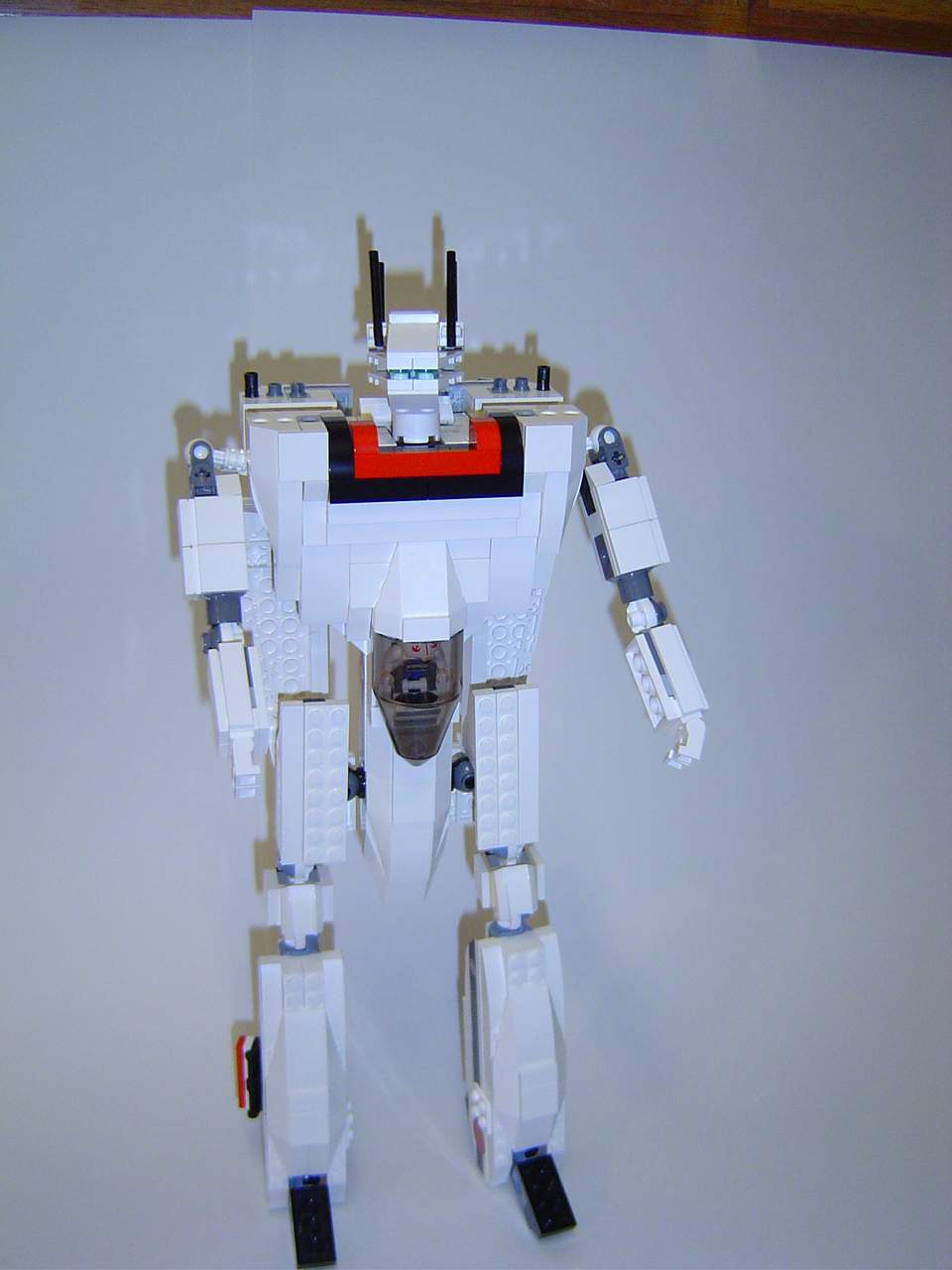 macross_vf-1a_valkyrie_battroid_05.jpg