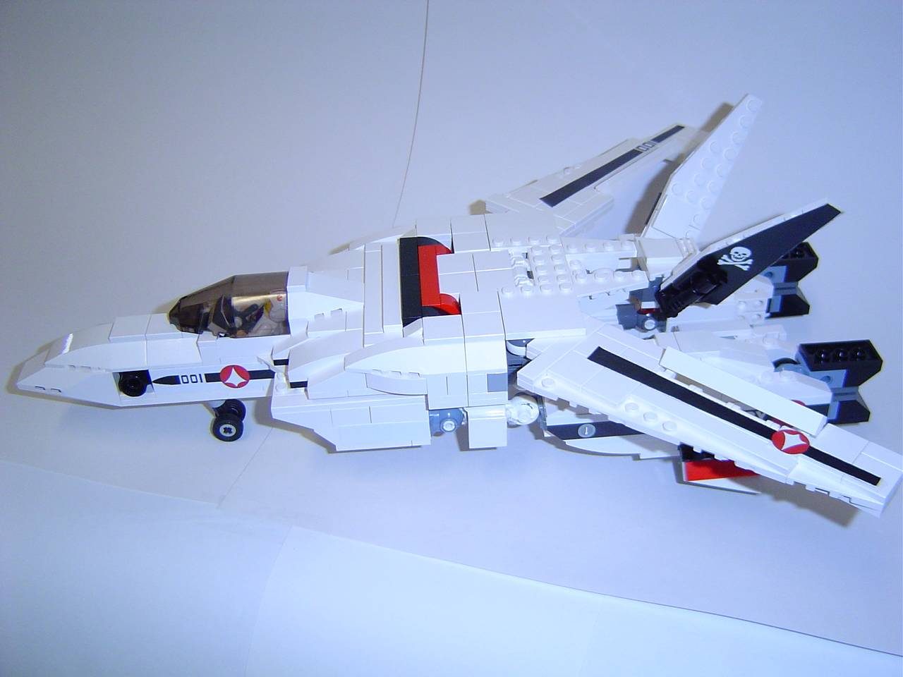 macross_vf-1a_valkyrie_fighter_04.jpg