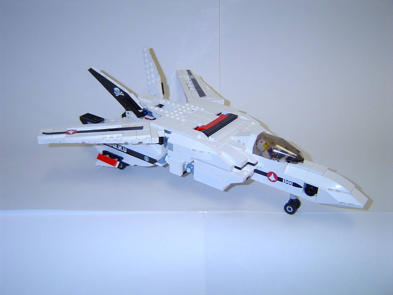 macross_vf-1a_valkyrie_fighter_14.jpg