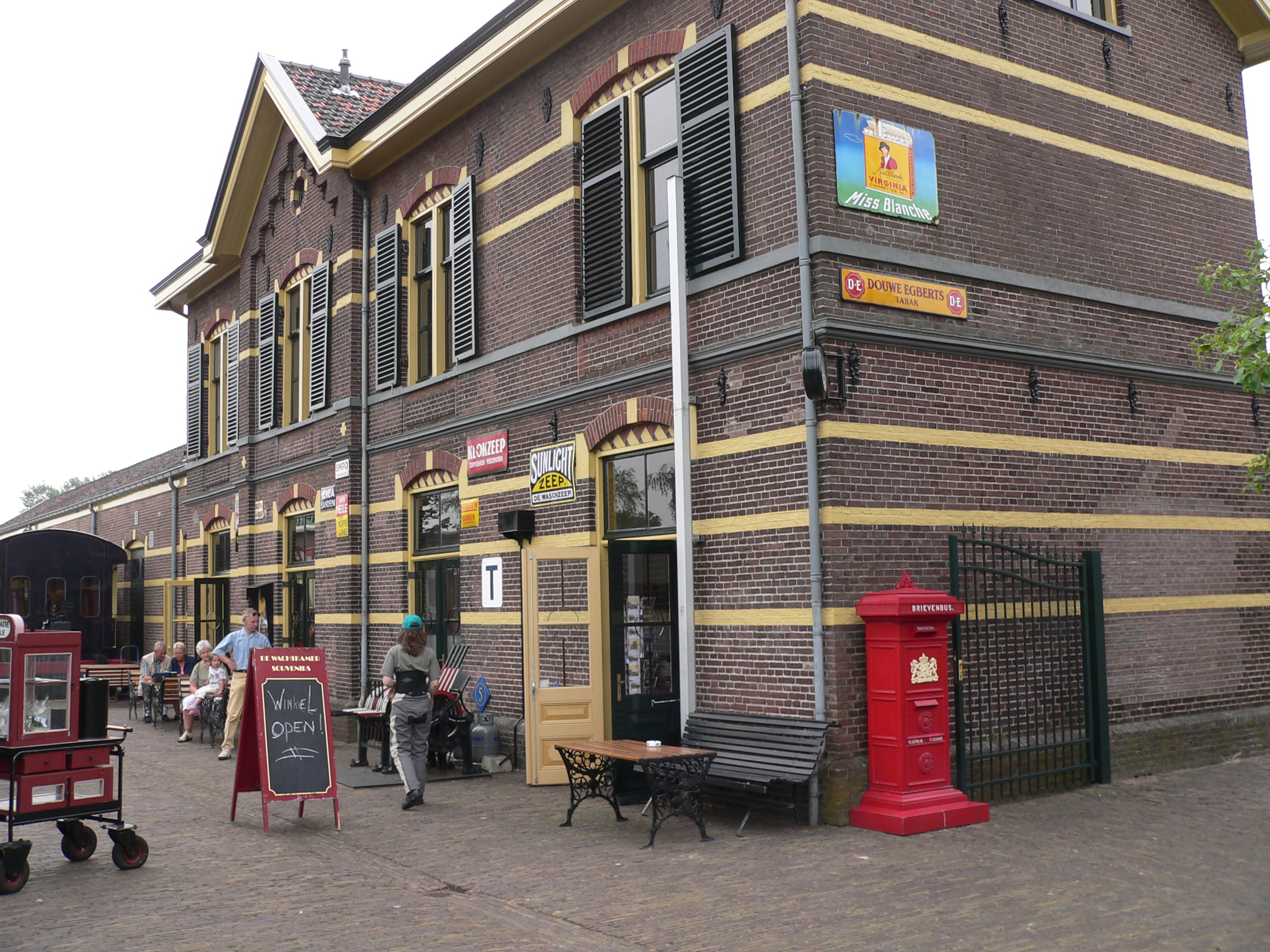 stationhaaksbergen5.jpg