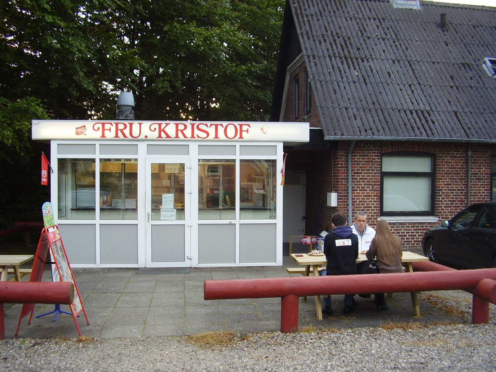 frietkot...jpg