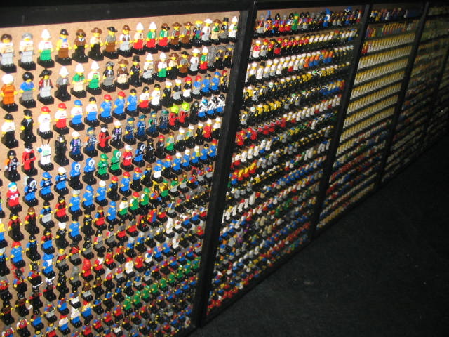 minifigs.jpg