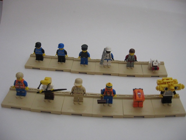 00_minifigs.jpg