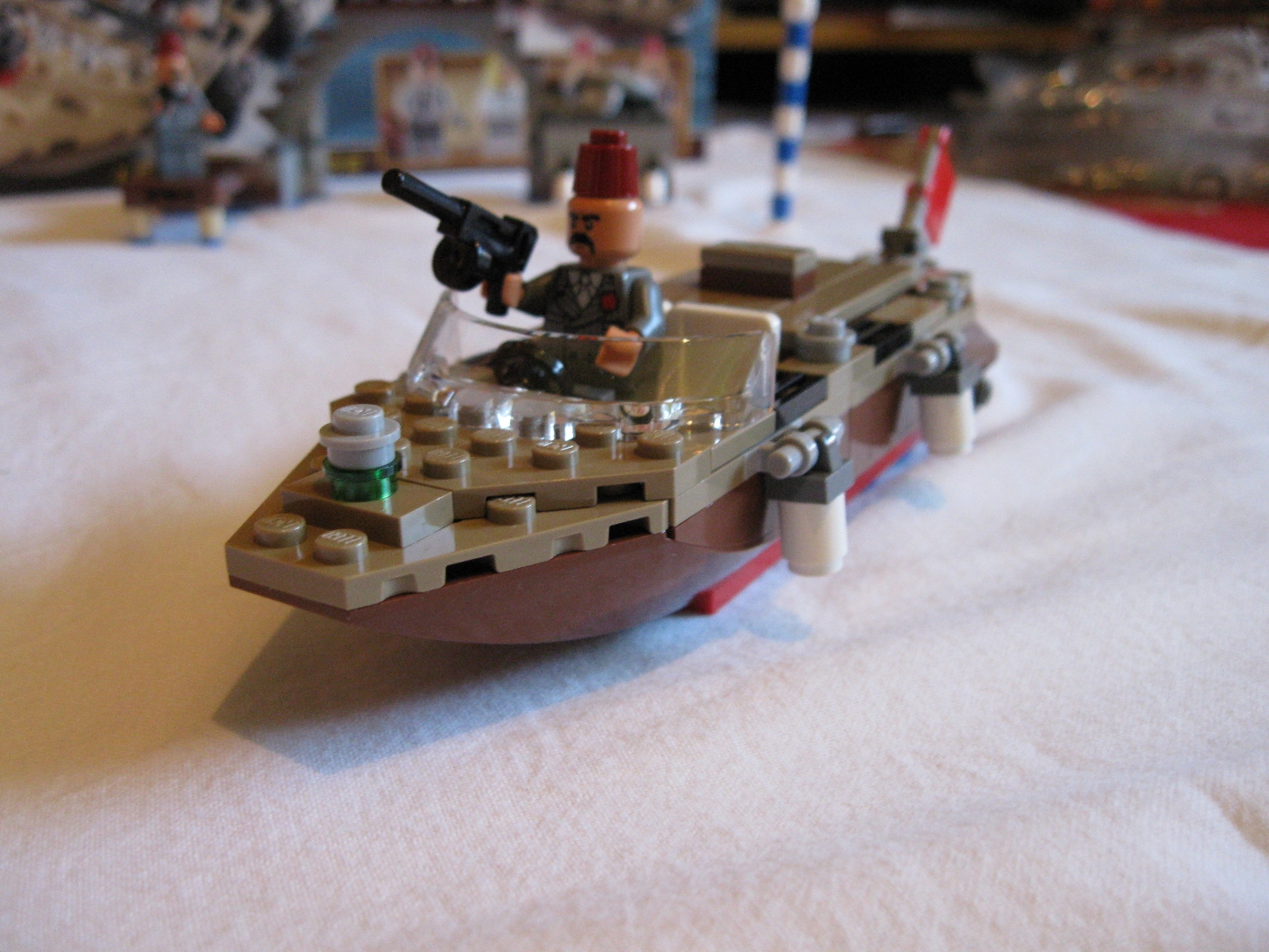 7197boatb.jpg