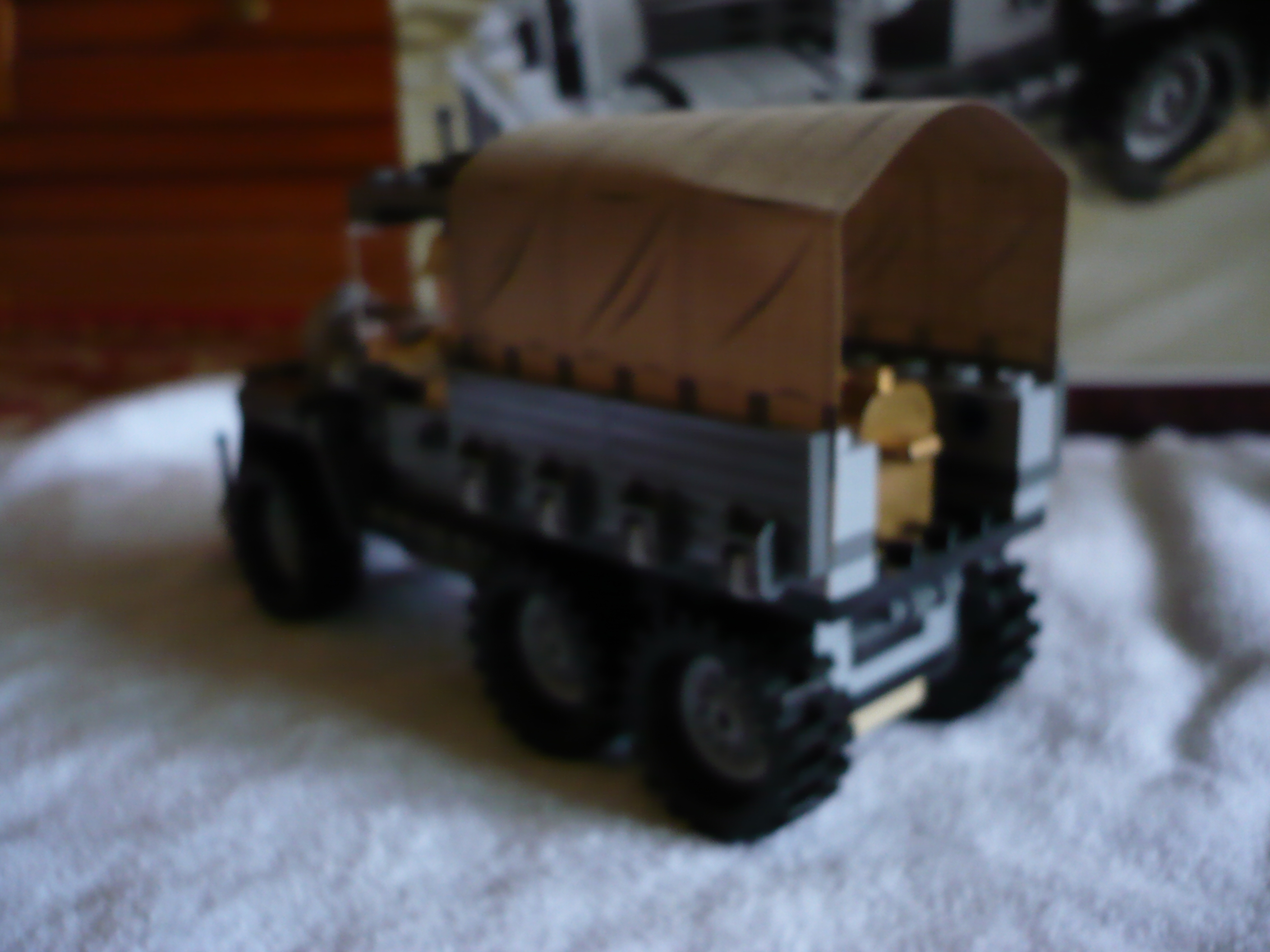 7622truck_backside2.jpg