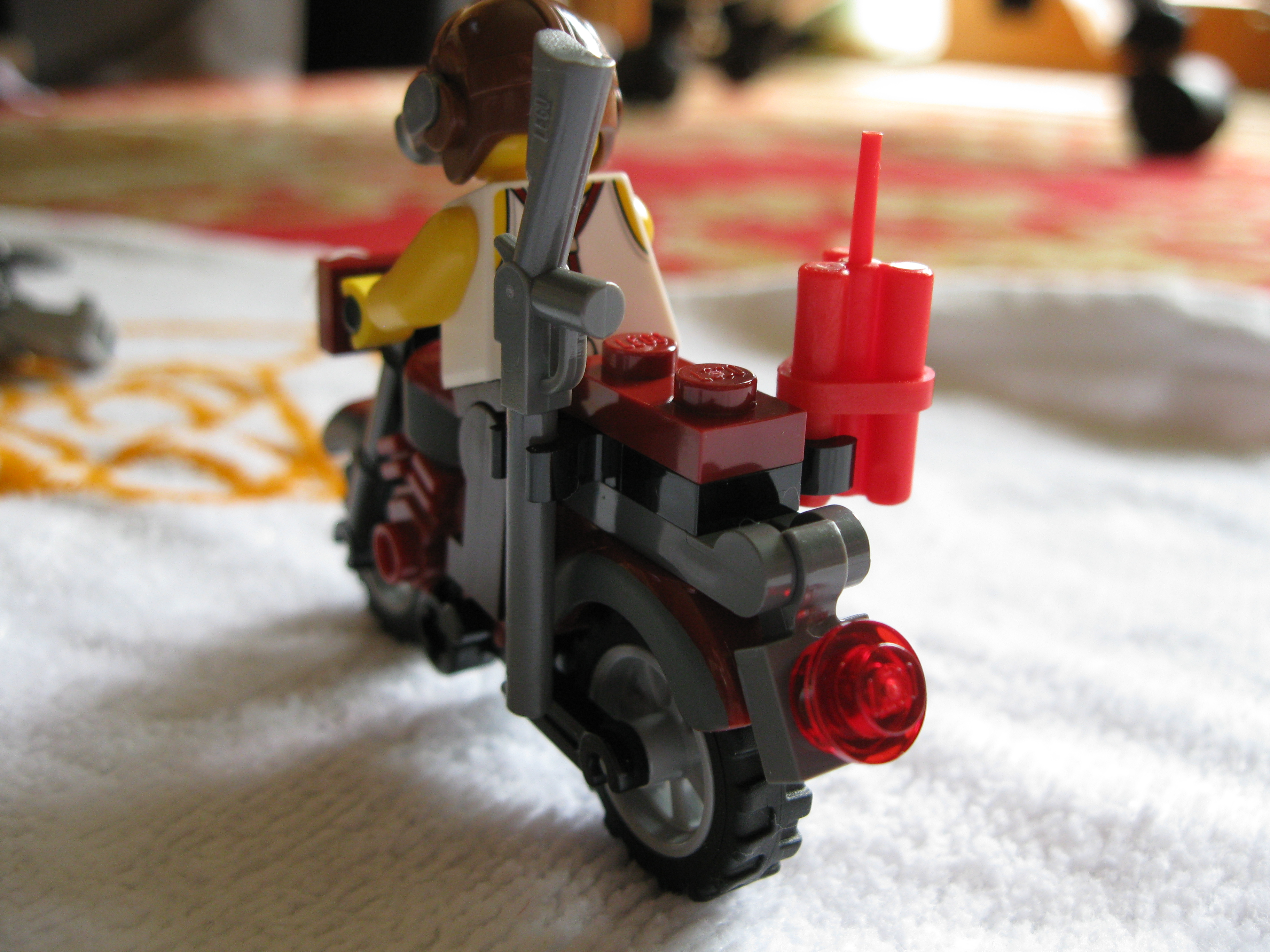 7306motorbikeside2.jpg