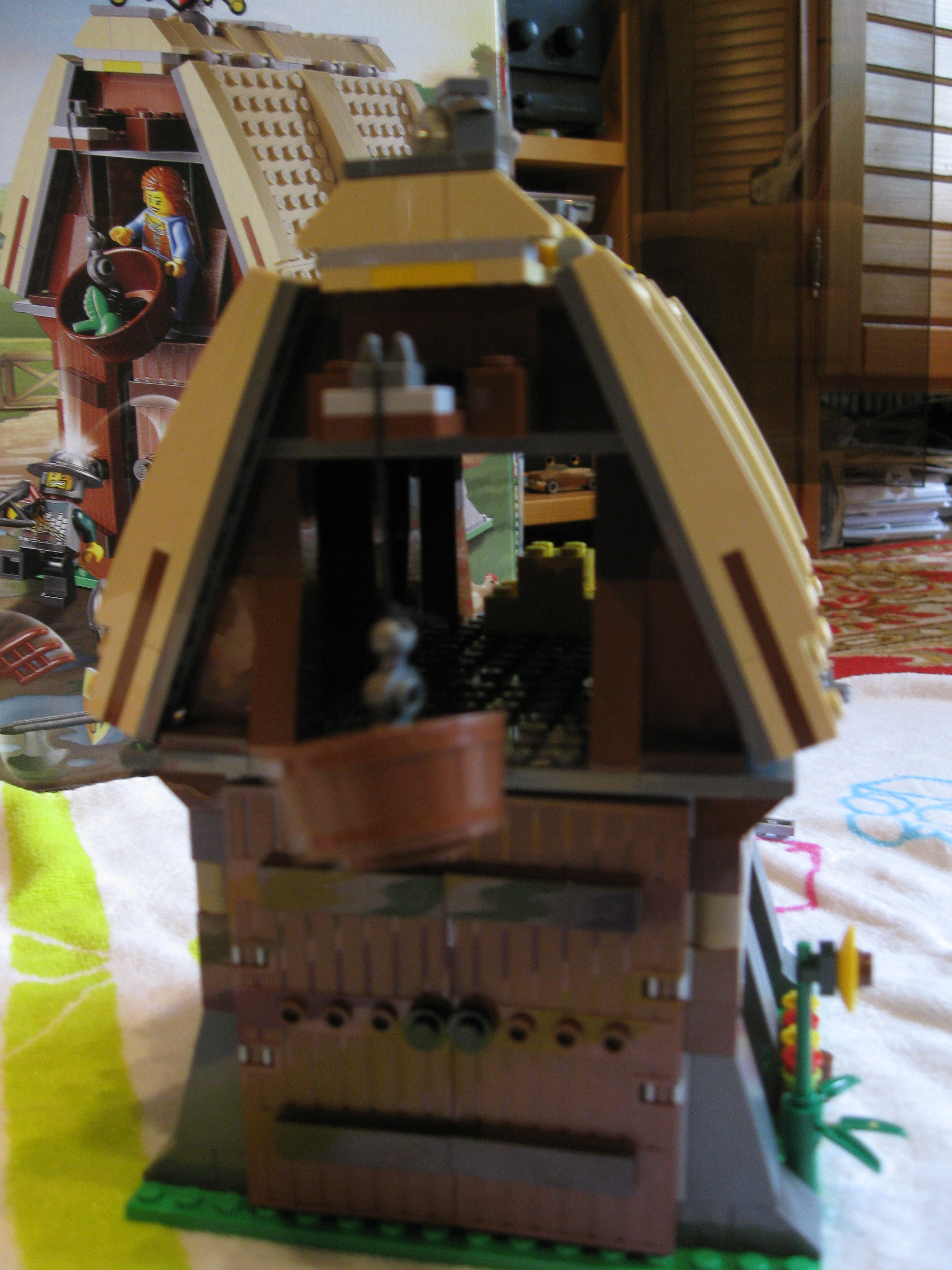 7189shedfront.jpg