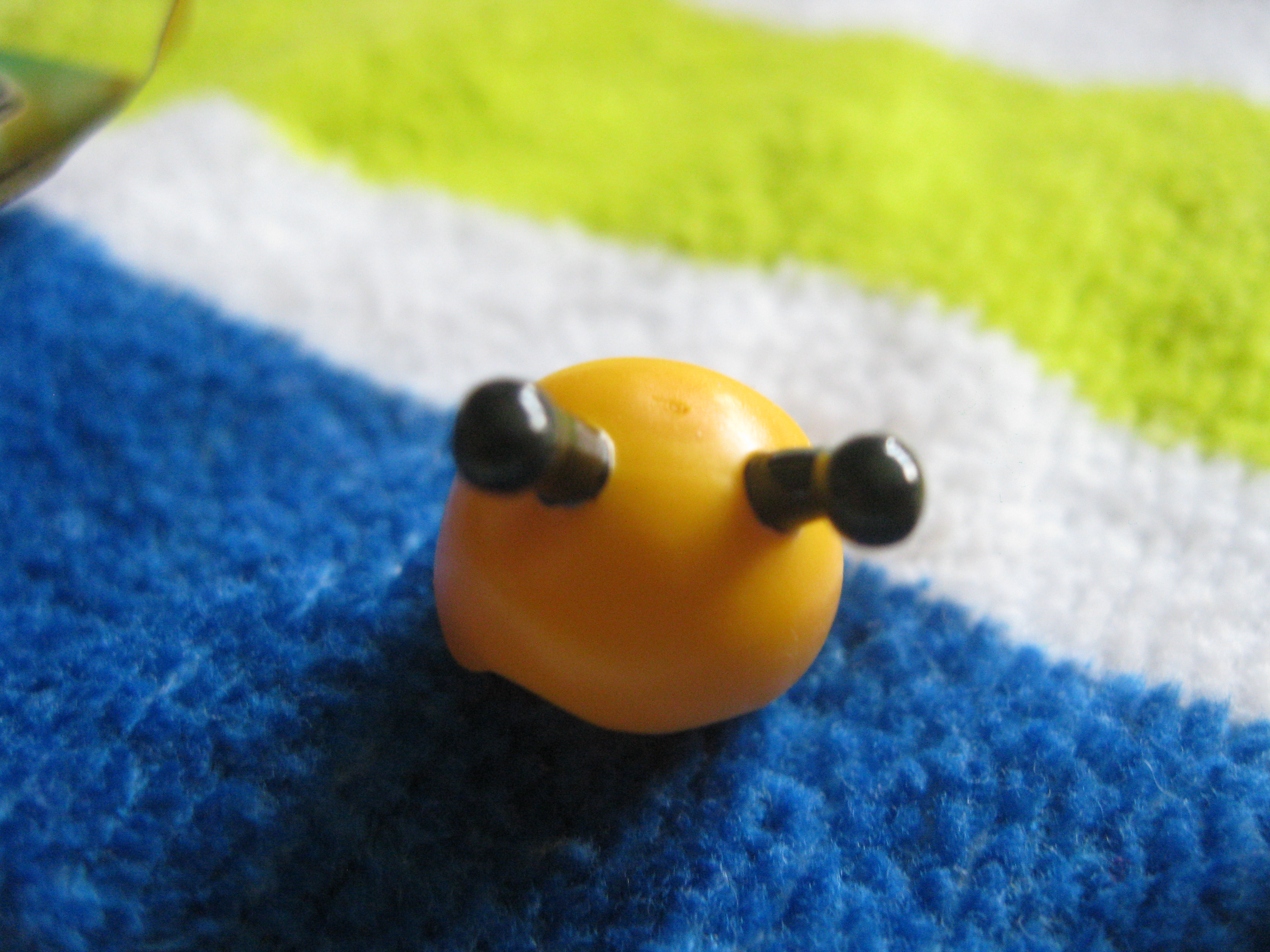 71001bumblebeegirlc.jpg