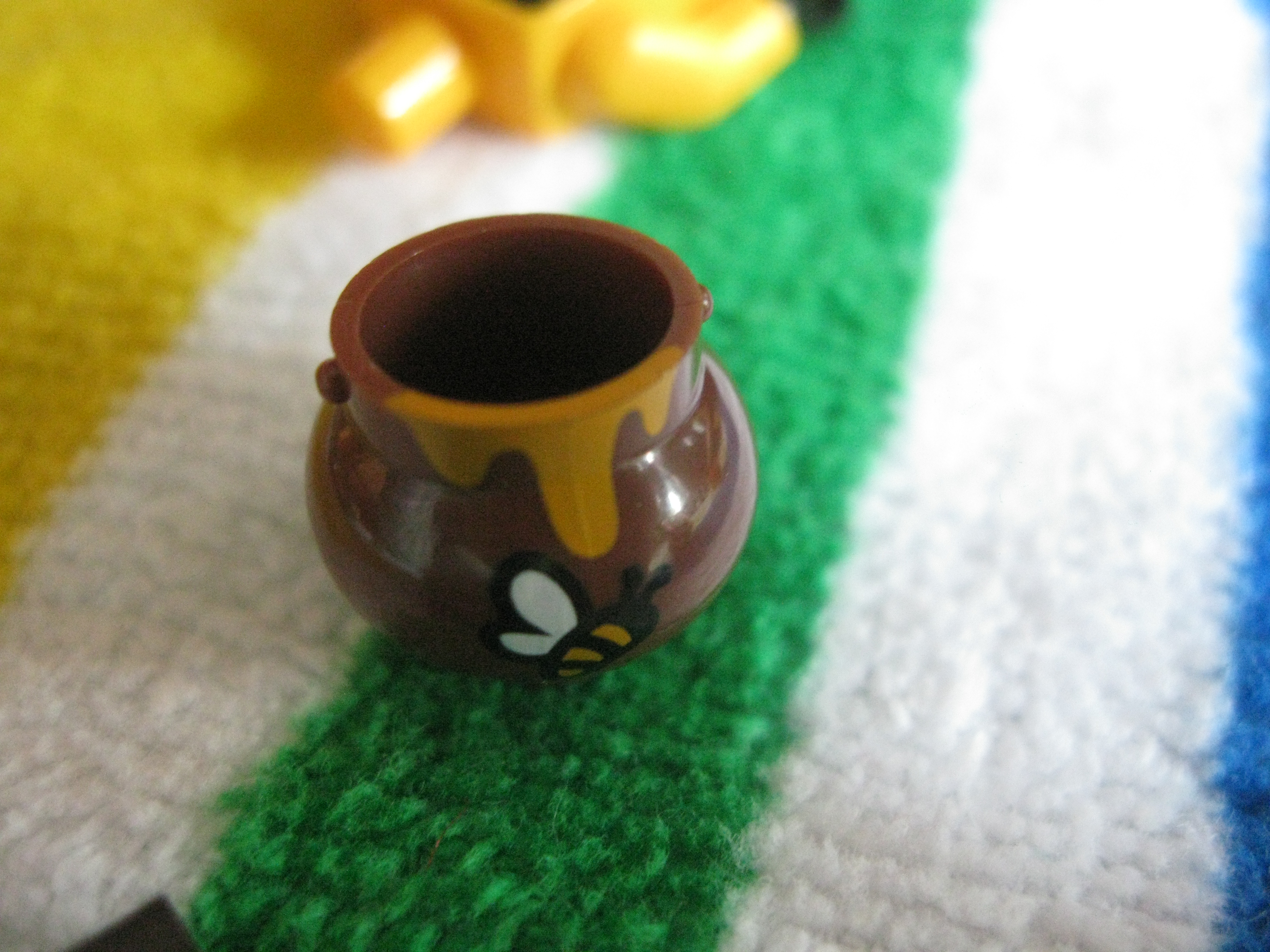 71001bumblebeegirlf.jpg