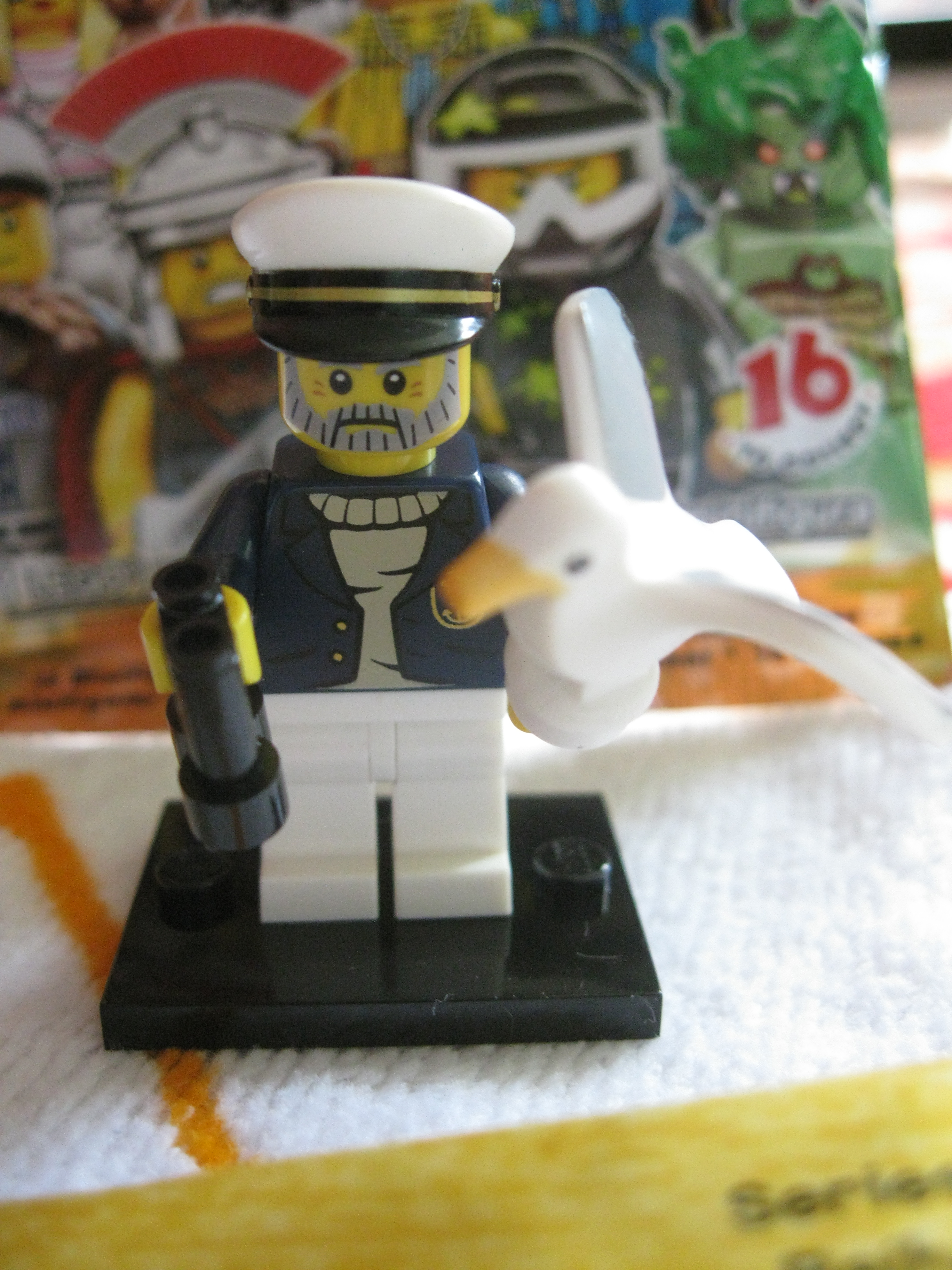 71001seacaptain1.jpg