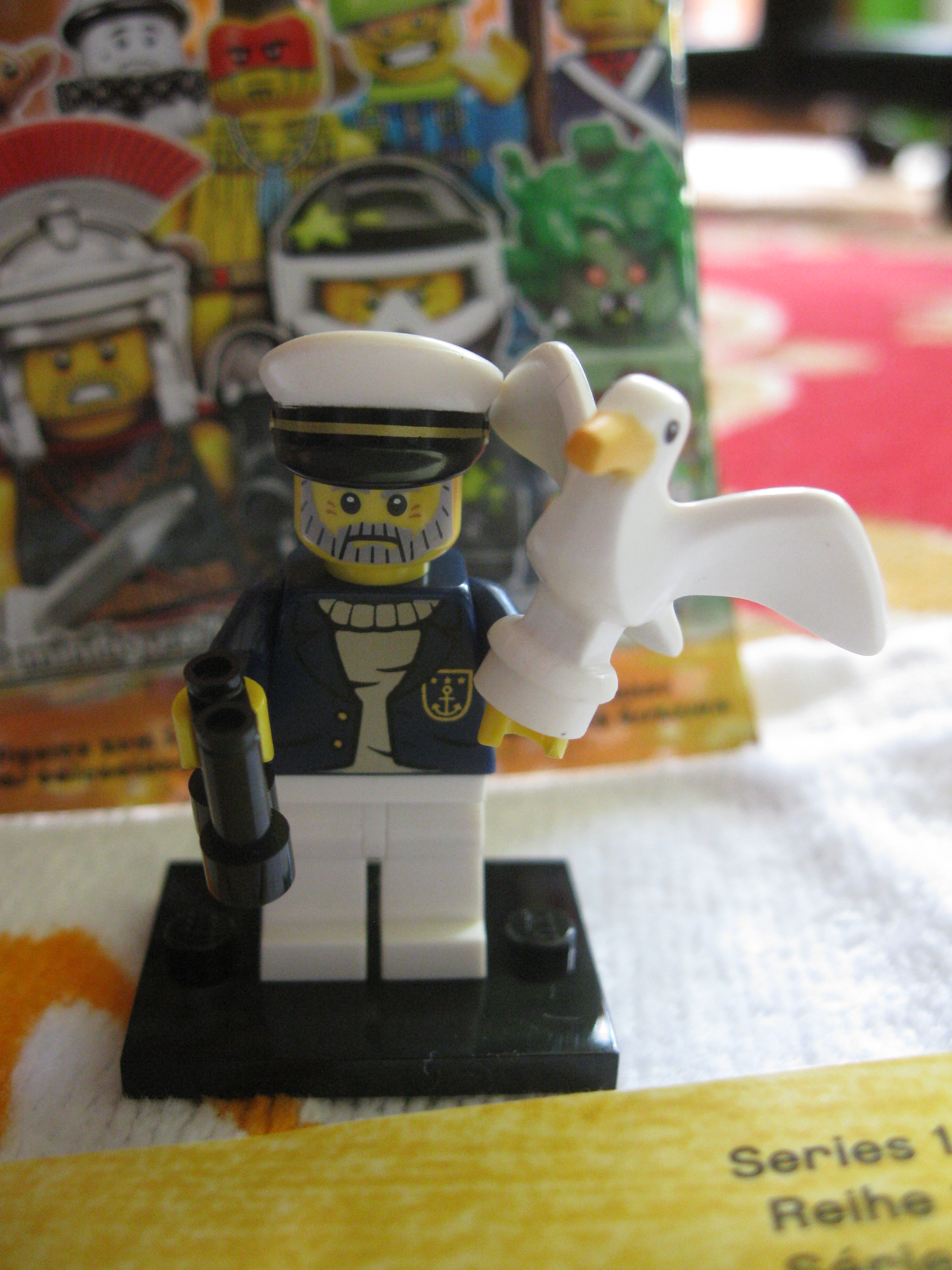 71001seacaptain3.jpg