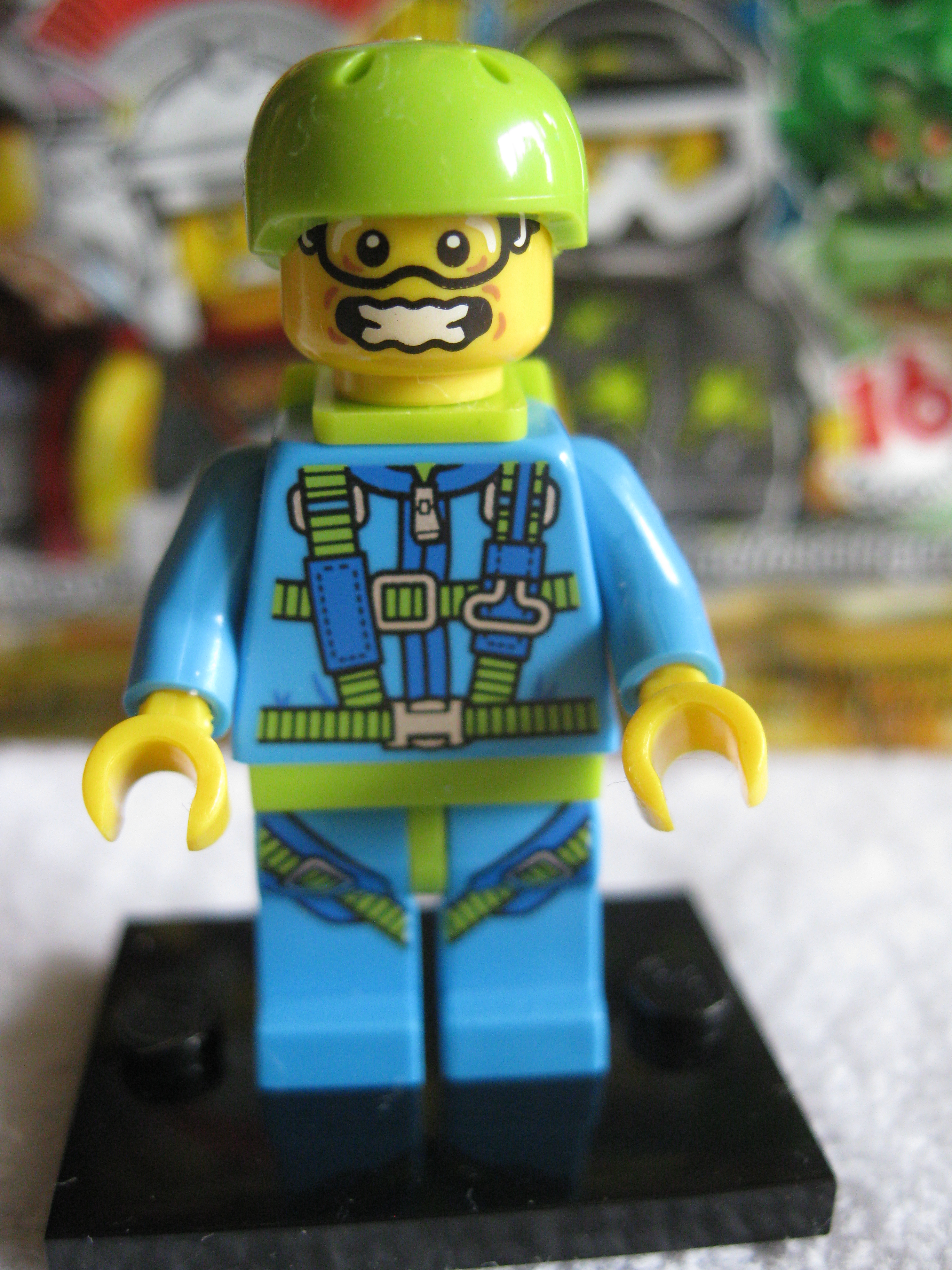 71001skydiver1.jpg