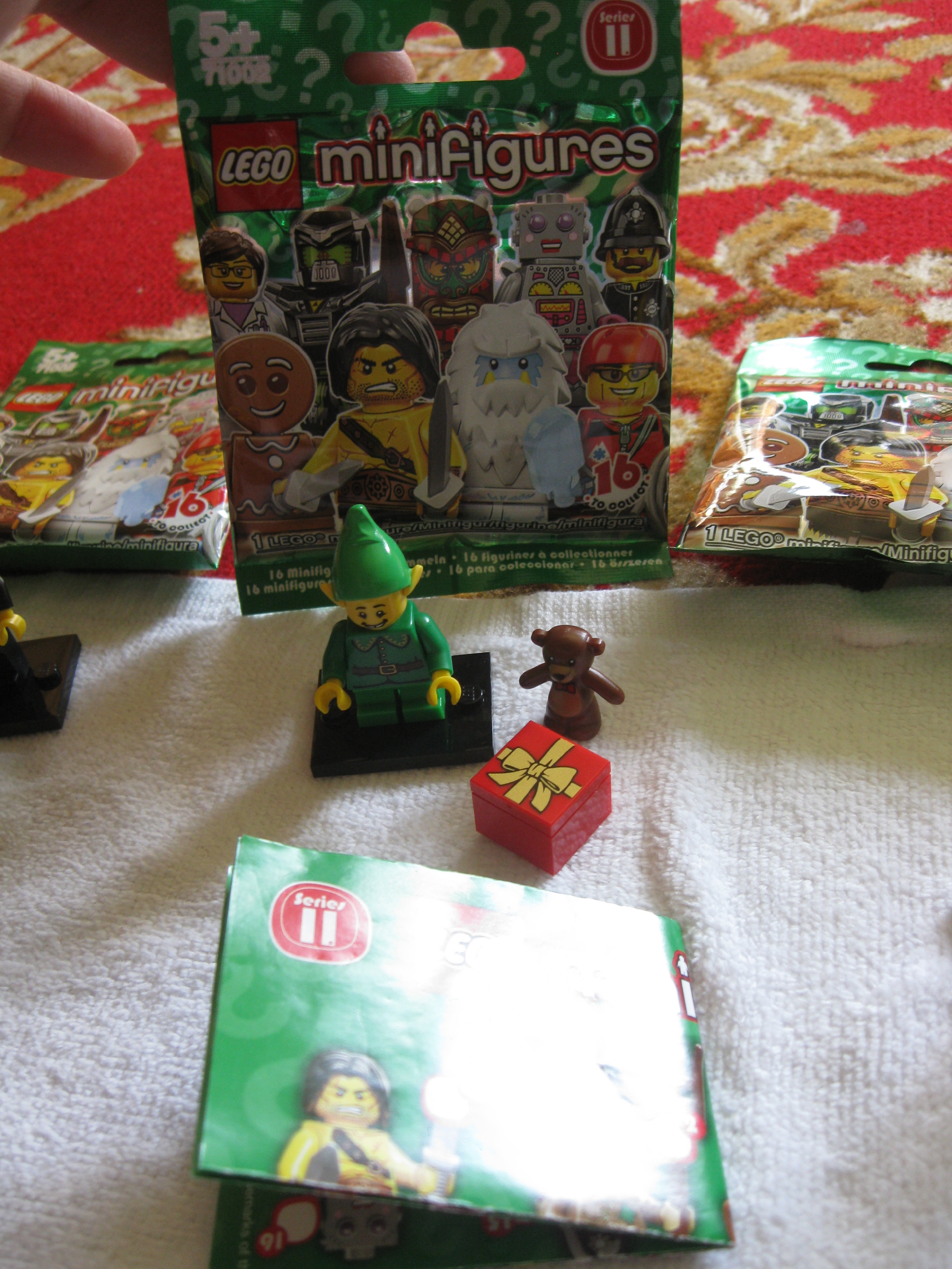 71002holidayelf.jpg