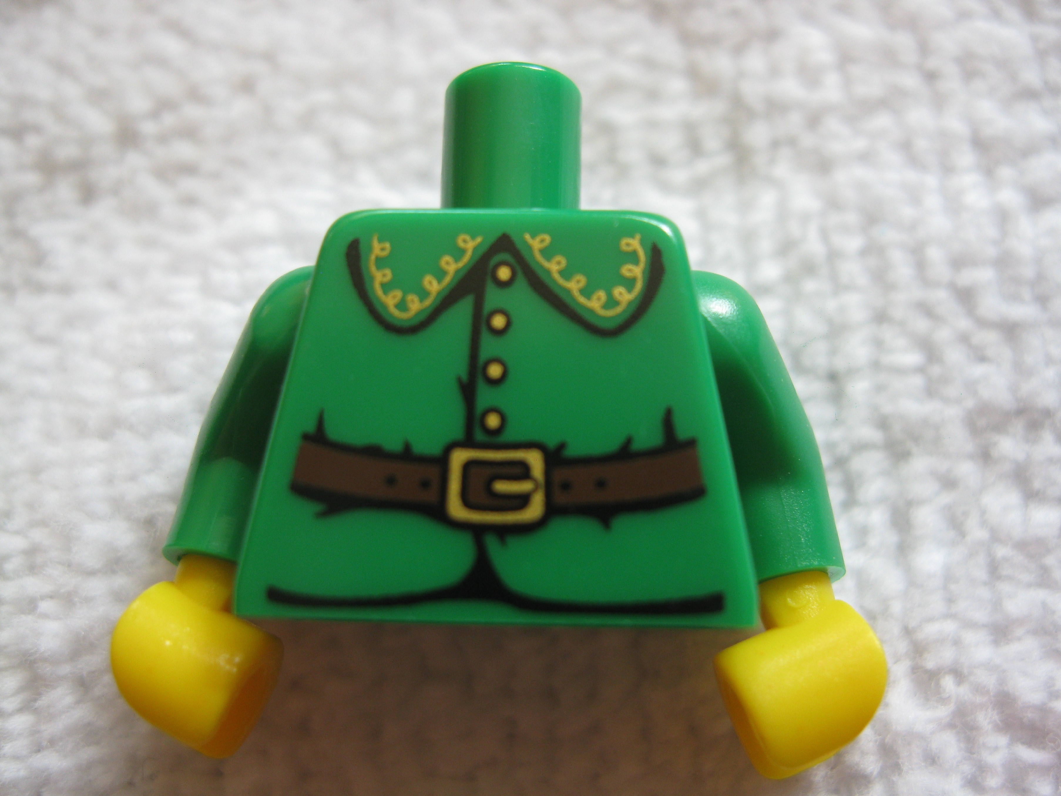 71002holidayelfb.jpg