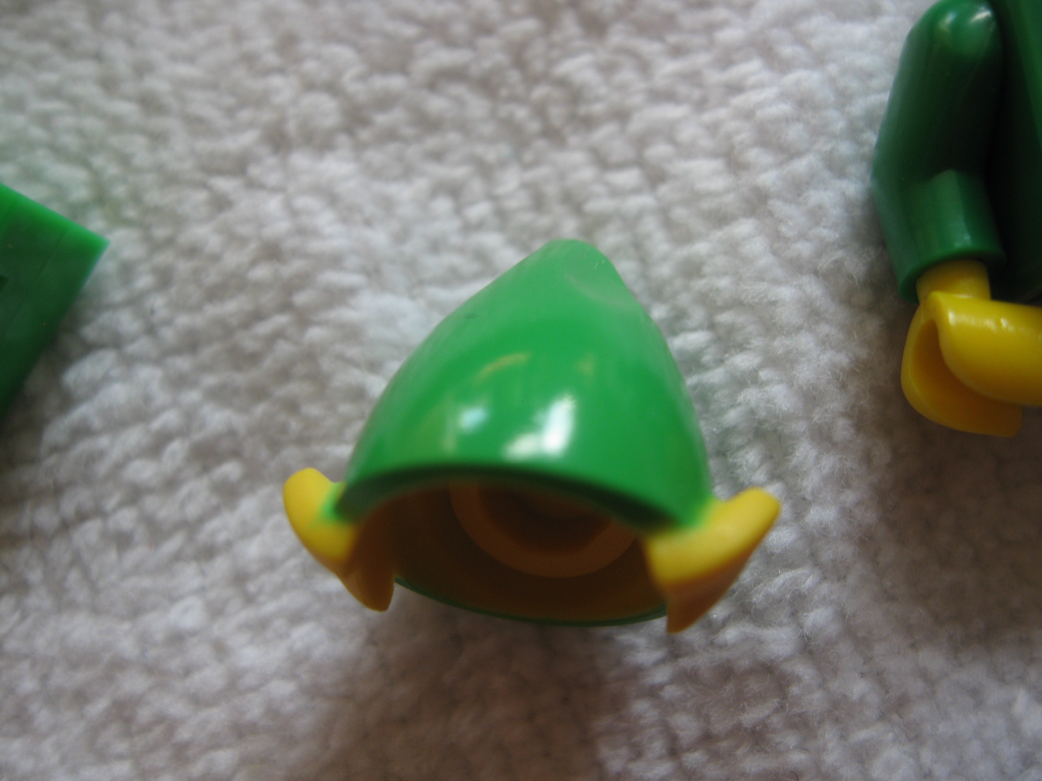 71002holidayelfc.jpg