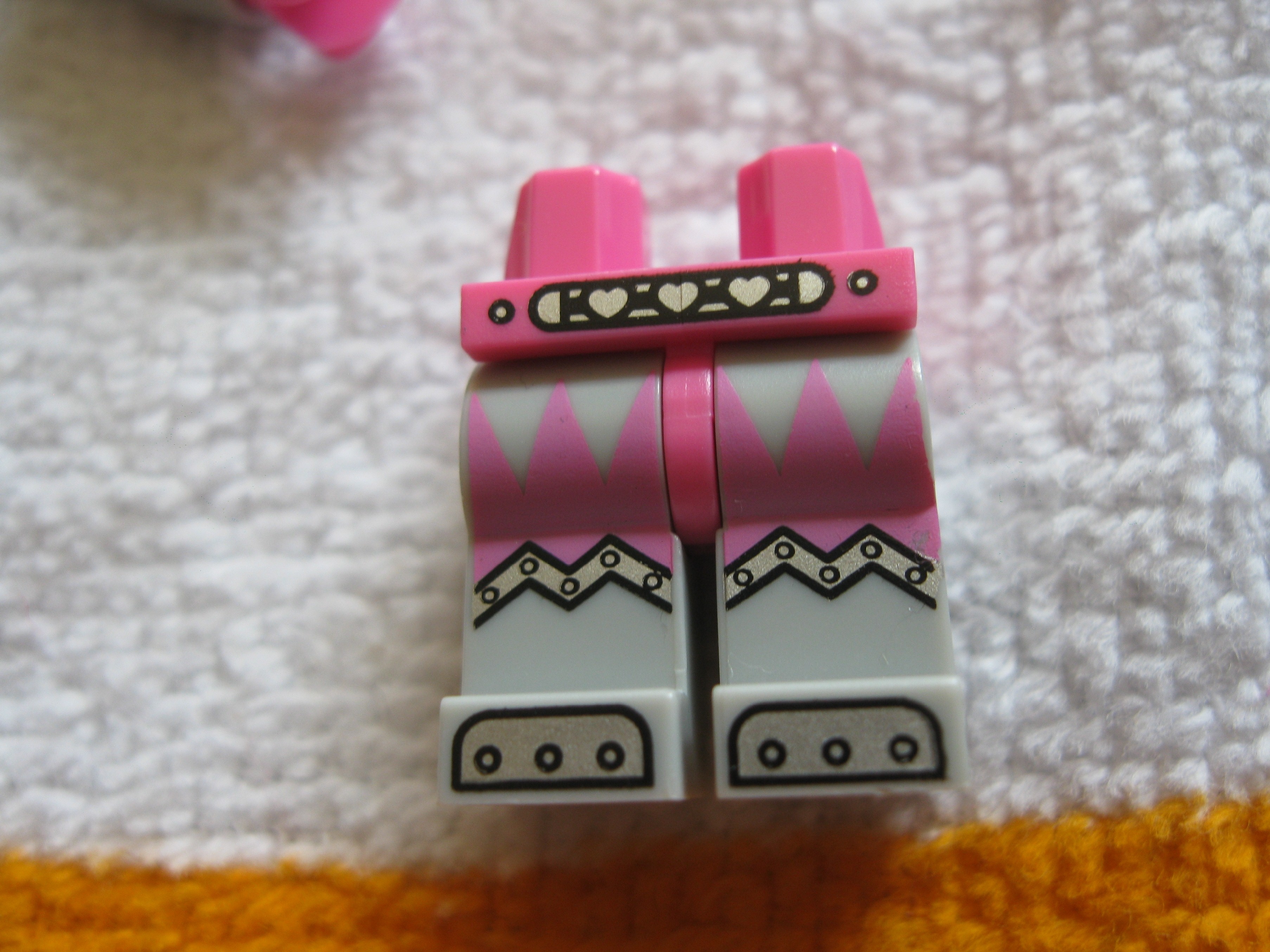 71002ladyrobotc.jpg