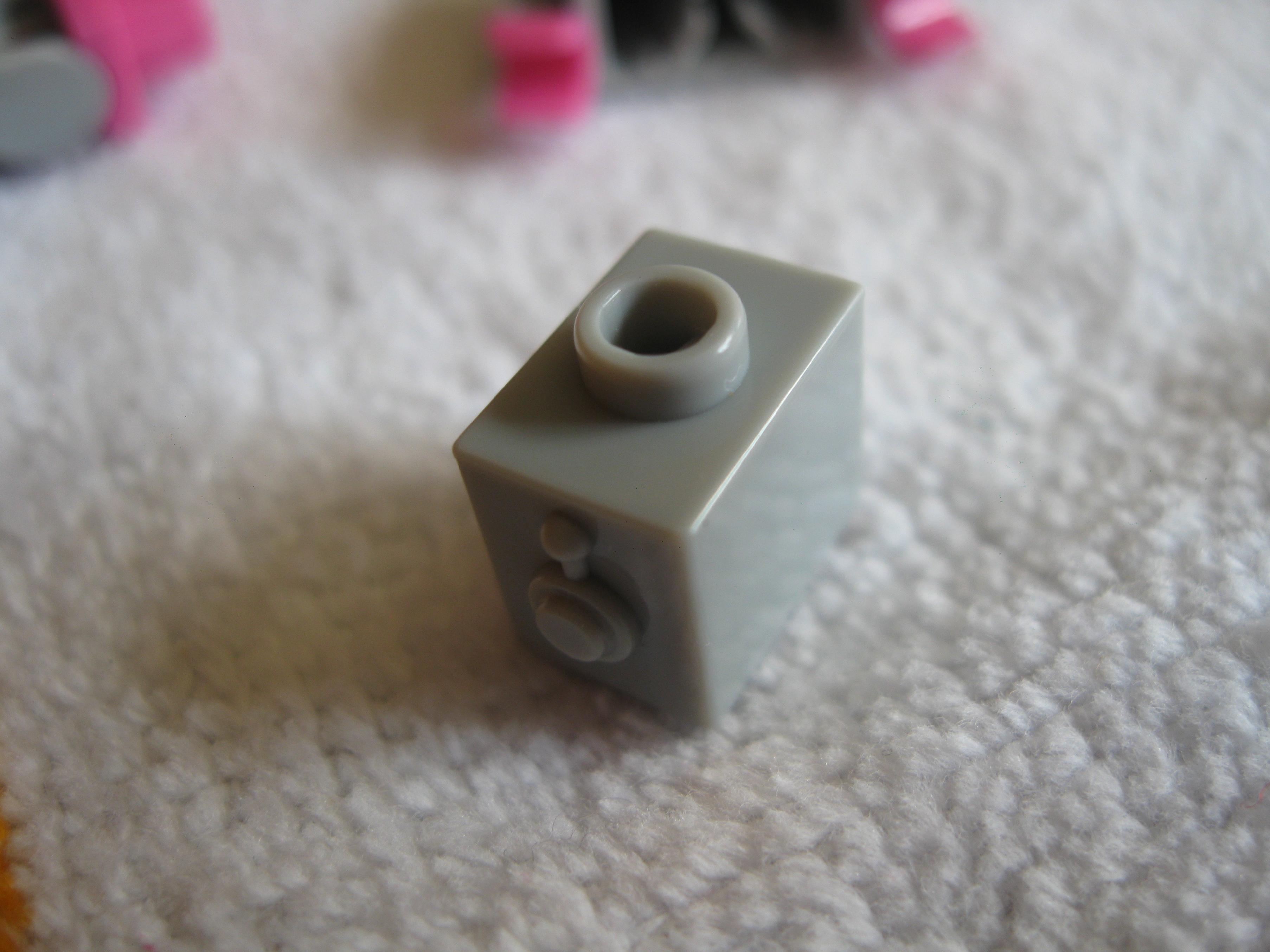 71002ladyrobotf.jpg
