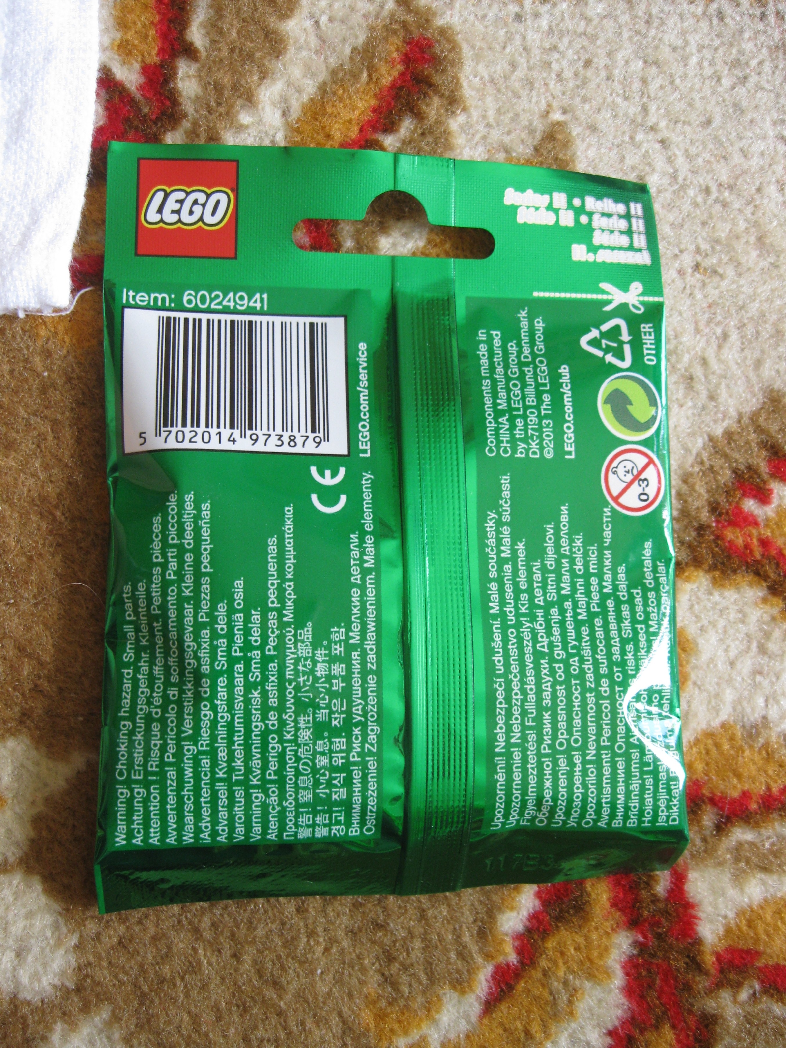 71002ladyrobotpolybag2.jpg